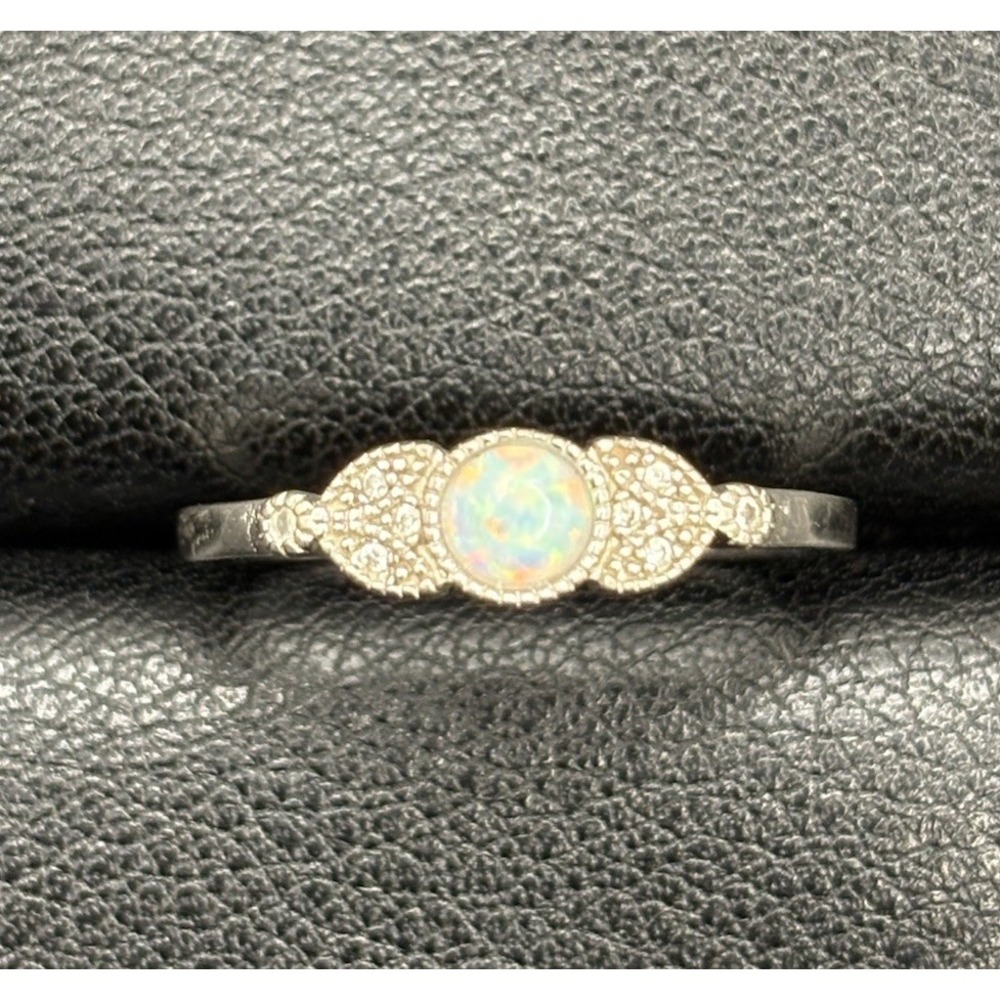 EUC Sterling Silver Lab Opal Cubic Zirconia Ring Size 7 H7
